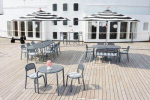 fatboy-toni-chair-elephant-1920x1280-ambiance-10-106427