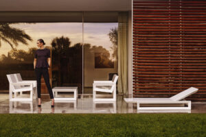 Vondom-Frame-sun-lounger-Ramon-Esteve-1