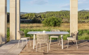 full_width__VincentSheppard_KodoDiningTableKodoDiningChairDuneWhite_extra3_1616x1000_72dpi